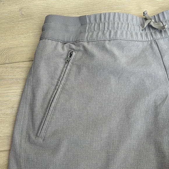 Kuhl Small Shorts - Picture 3 of 5